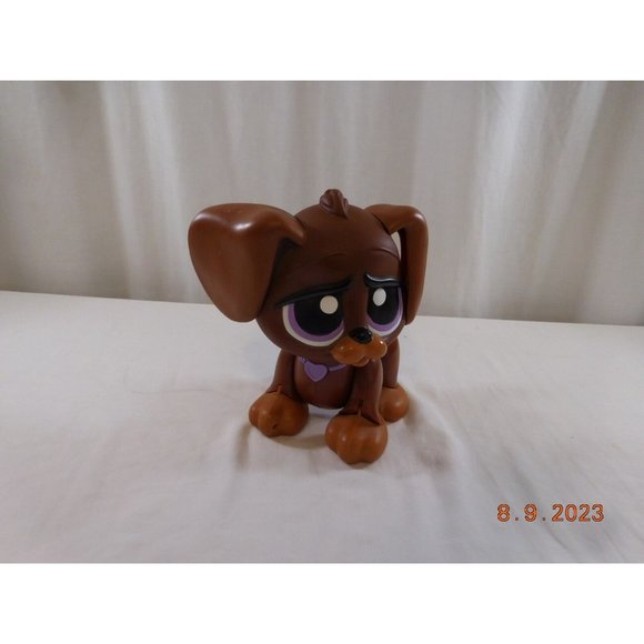 Littlest Pet Shop Brown Blue Eyes Walking Dog 9” x 7” Tested Works  TM & MGA Toy - Picture 9 of 9